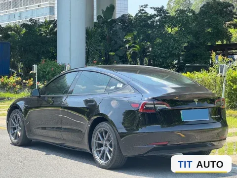 2022 Tesla Model 3 6