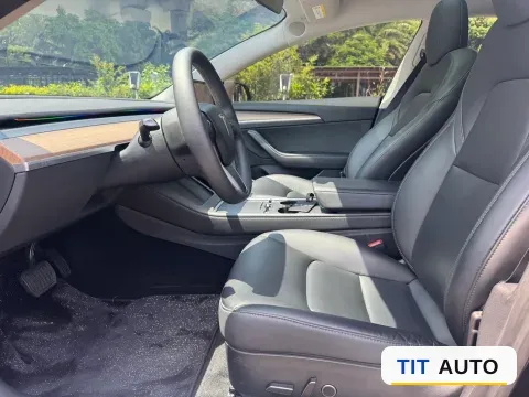 2022 Tesla Model 3 7