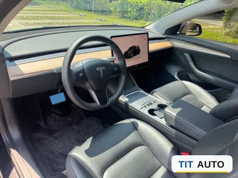 2022 Tesla Model 3 8