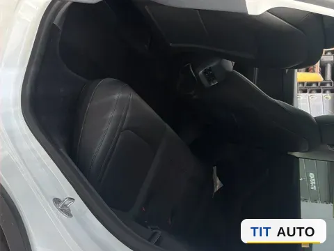 2021 Tesla Model Y 5