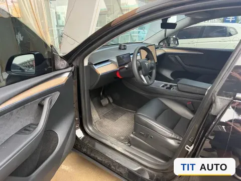 2022 Tesla Model Y 5
