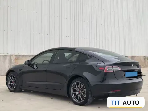 2022 Tesla Model 3 4