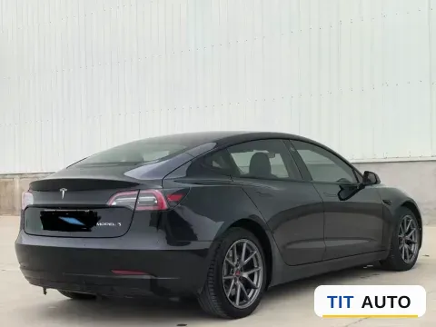 2022 Tesla Model 3 5