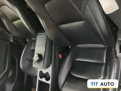 2022 Tesla Model 3 7