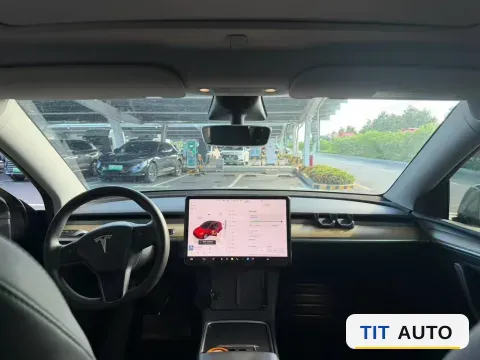2022 Tesla Model Y 2