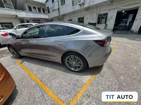 2020 Tesla Model 3 4