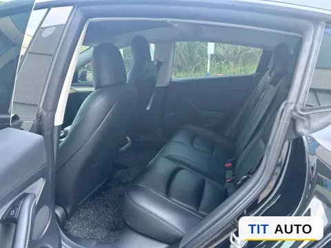 2022 Tesla Model 3 5