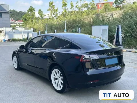 2022 Tesla Model 3 8