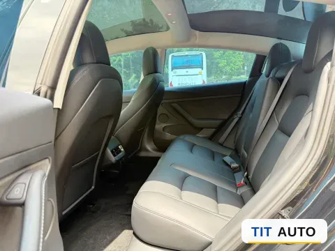 2022 Tesla Model 3 5