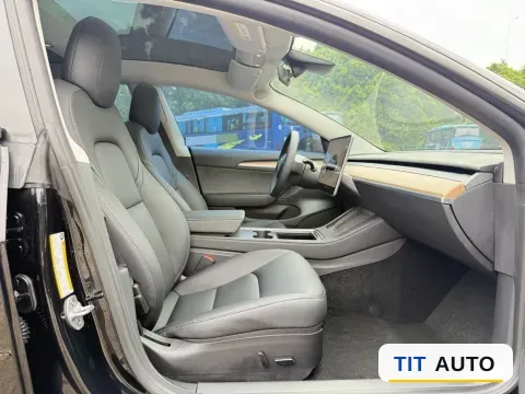 2022 Tesla Model 3 8