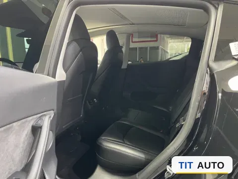 2022 Tesla Model Y 6