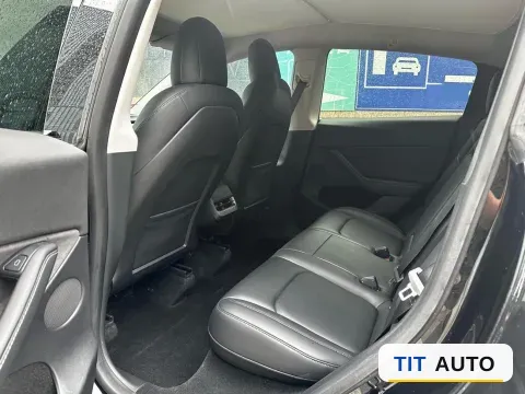2022 Tesla Model Y 5