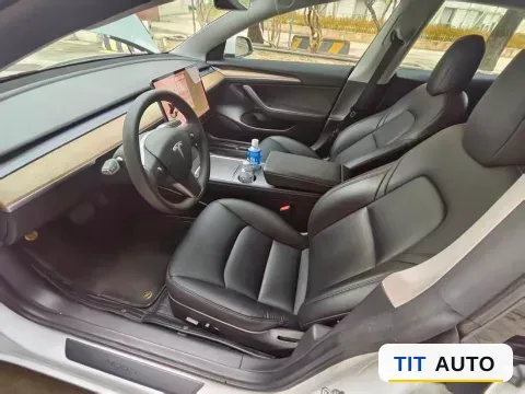 2021 Tesla Model 3 4