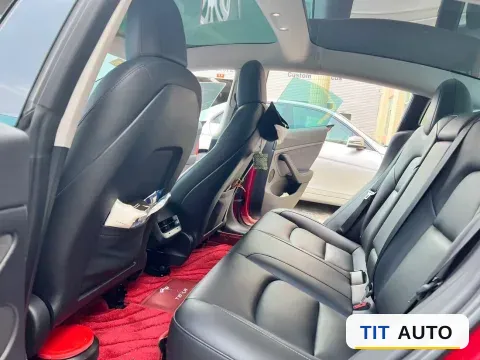 2022 Tesla Model 3 4