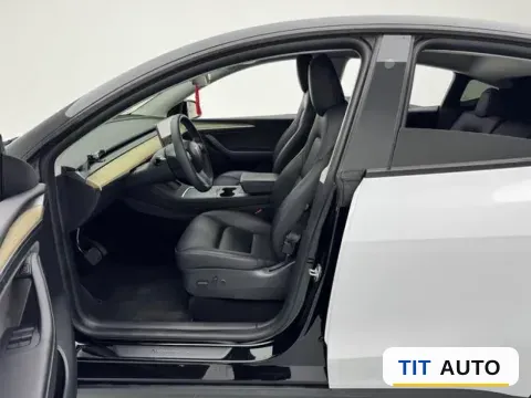 2022 Tesla Model Y 6