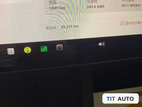 2022 Tesla Model Y 9
