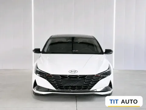2022 Hyundai Elantra 2