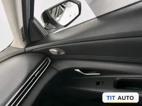 2022 Hyundai Elantra 16