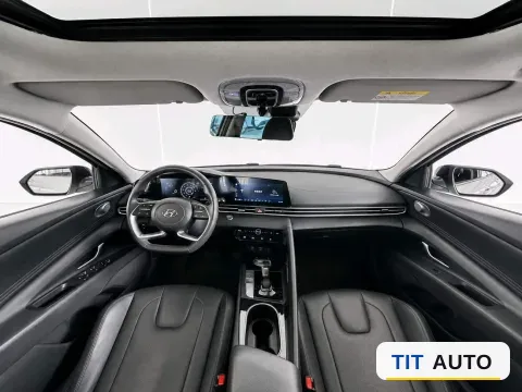 2022 Hyundai Elantra 17