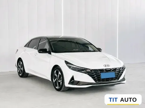 2022 Hyundai Elantra 3
