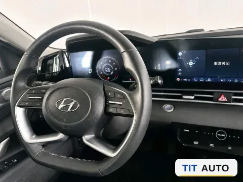 2022 Hyundai Elantra 9