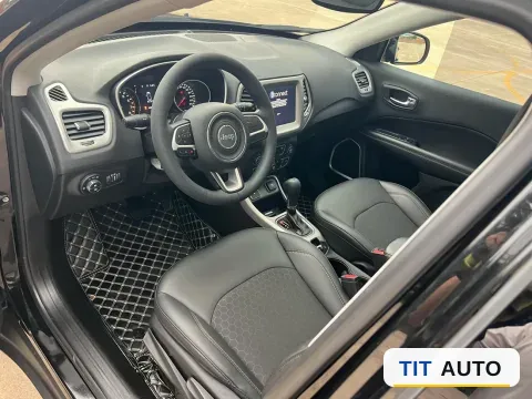2020 Jeep Compass 4
