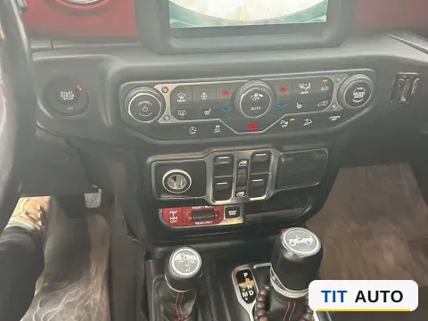 2019 Jeep Wrangler 4