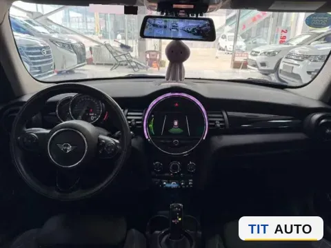 2018 MINI COUNTRYMAN 4