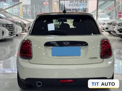2018 MINI COUNTRYMAN 8