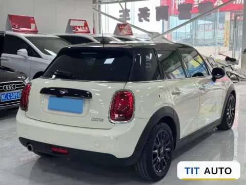 2018 MINI COUNTRYMAN 9