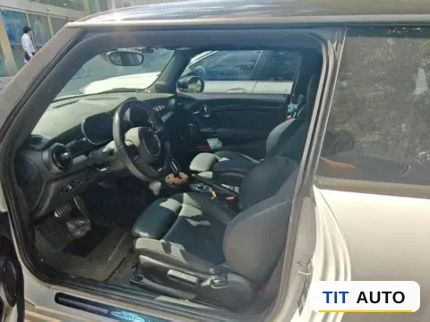 2023 MINI MINI 3