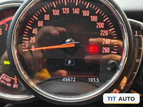 2019 MINI MINI 8
