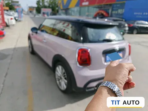 2022 MINI MINI 4