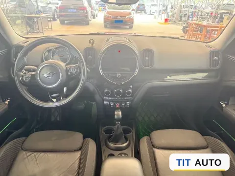 2018 MINI MINI 5