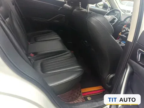 2022 Bestune T55 4