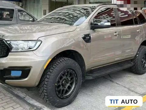 2020 Ford Everest