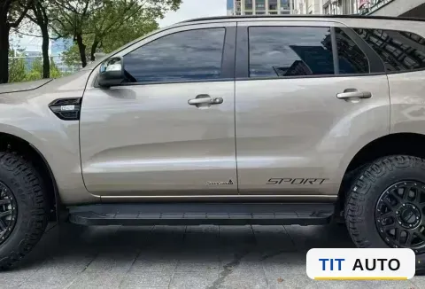 2020 Ford Everest 4