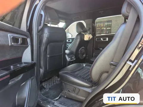 2023 Ford Explorer 3