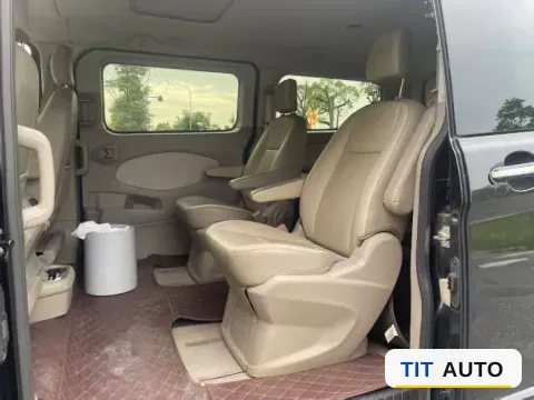 2017 Ford Tourneo 5
