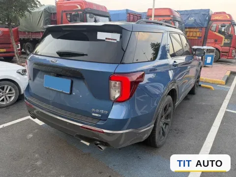 2020 Ford Explorer 2