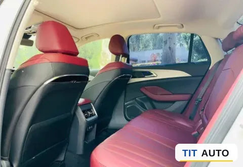 2023 HongQi H5 6