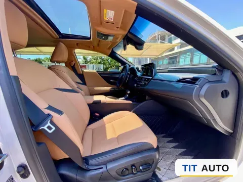 2023 Lexus ES 6