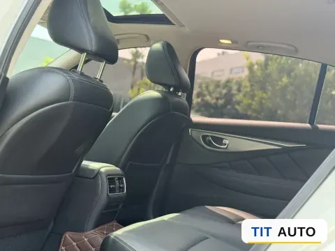 2018 Jeep Grand Commander 5
