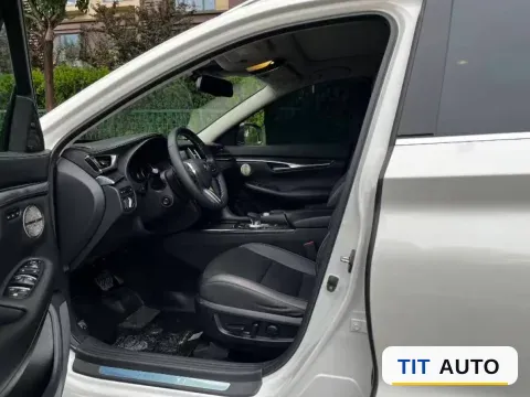 2018 Jeep Grand Commander 7
