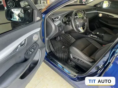 2018 Jeep Grand Commander 3