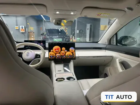 2026 Luxeed R7 4
