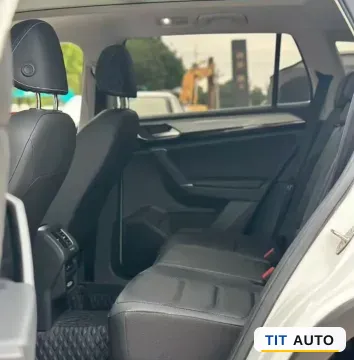 2019 Jeep Cherokee 4