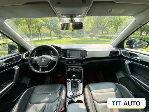 2019 Jeep Cherokee 4