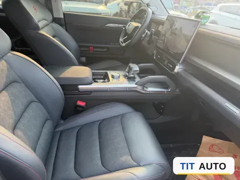 2025 Jetour Traveller 8