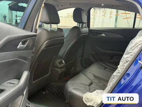 2020 HongQi H5 7